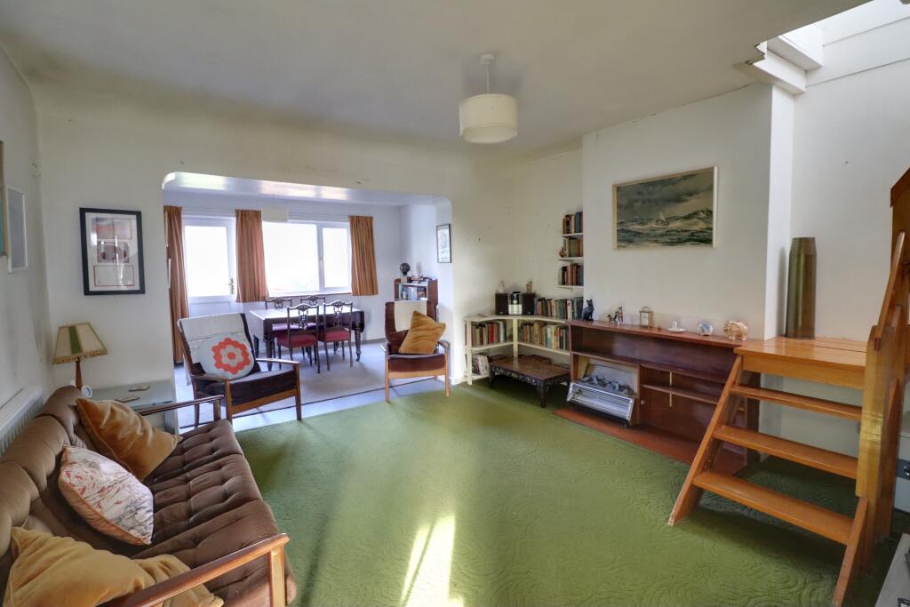 Silverdale Drive, Waterlooville photo 2