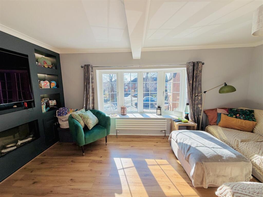 Heyes Drive, Timperley, Altrincham – další