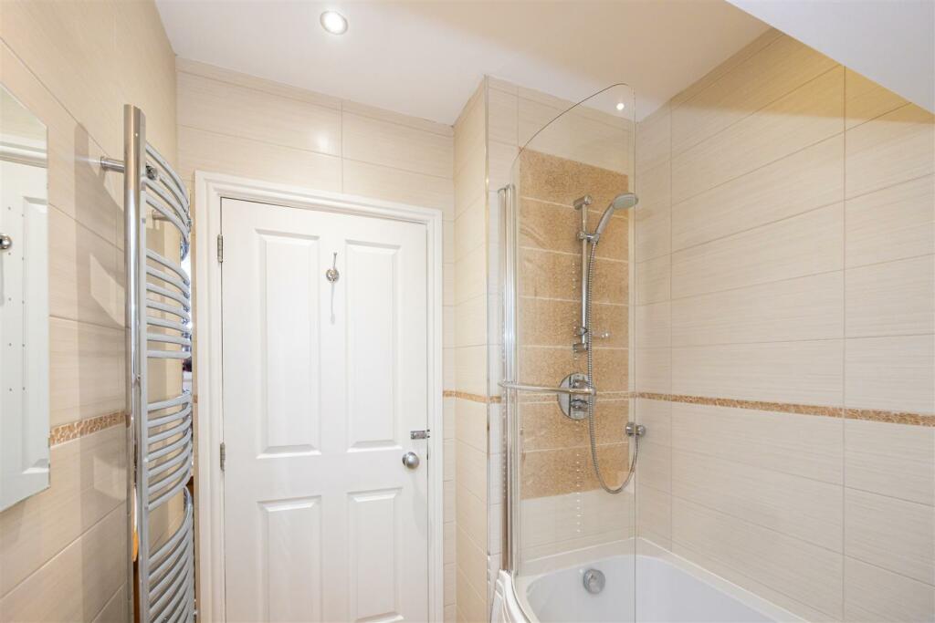 Apartment in Manchester, City Centre - View 5