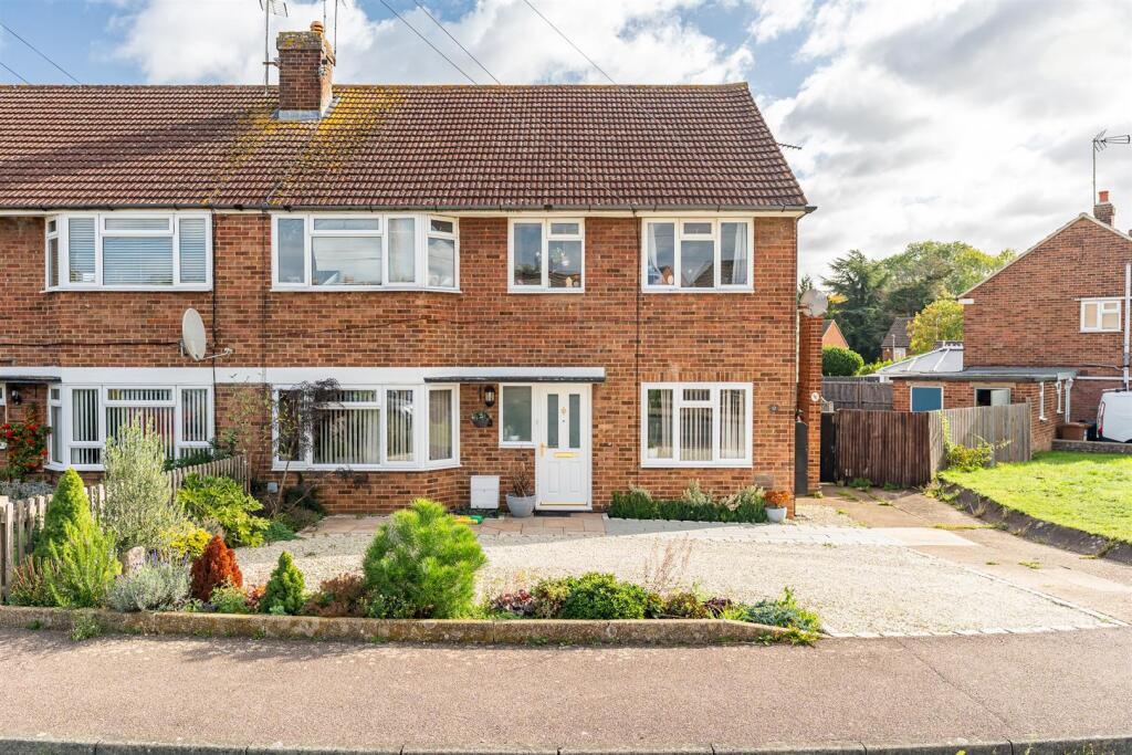 Main image of property: Hollycroft, Hertford