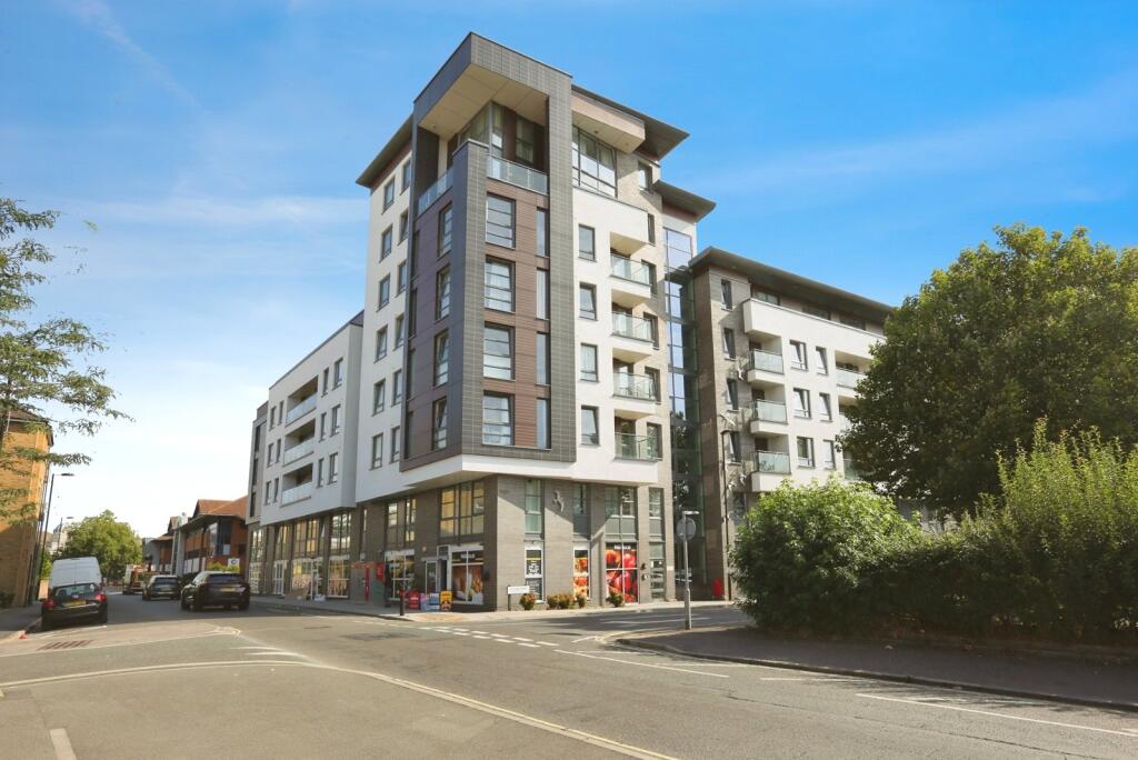 Main image of property: College street, SO14