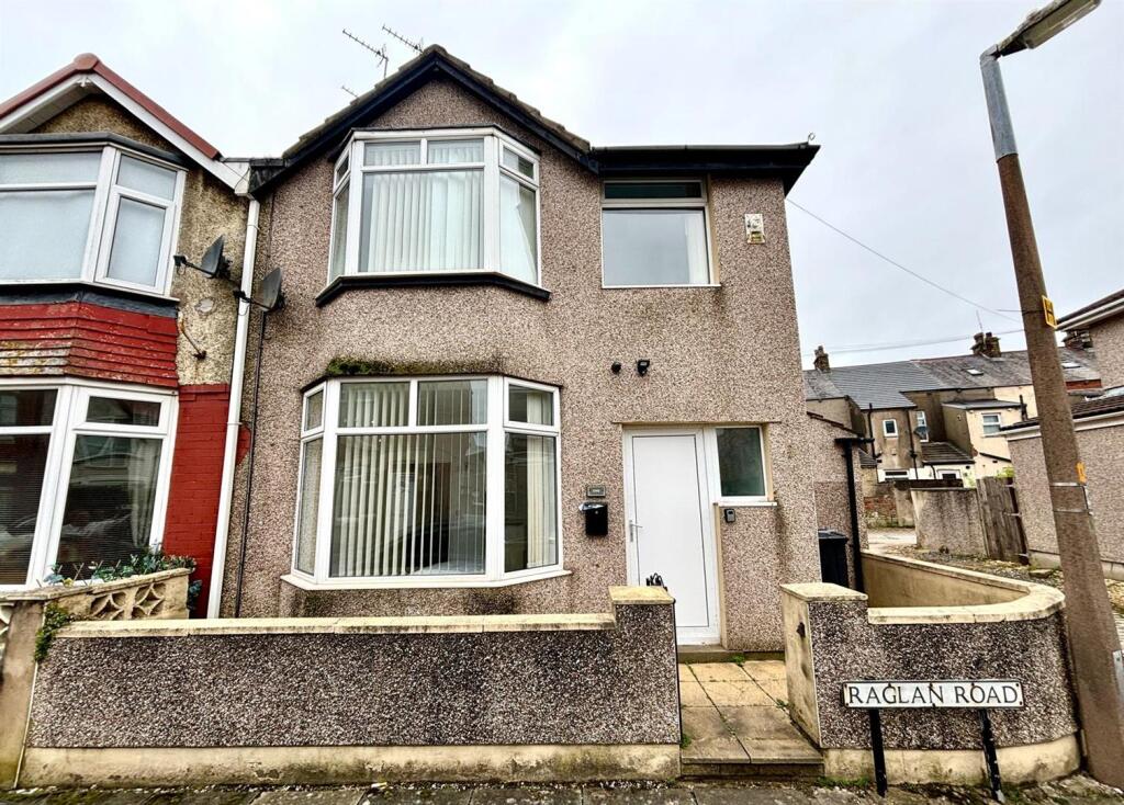 Main image of property: Room 3 ,1 Raglan Road, Heysham