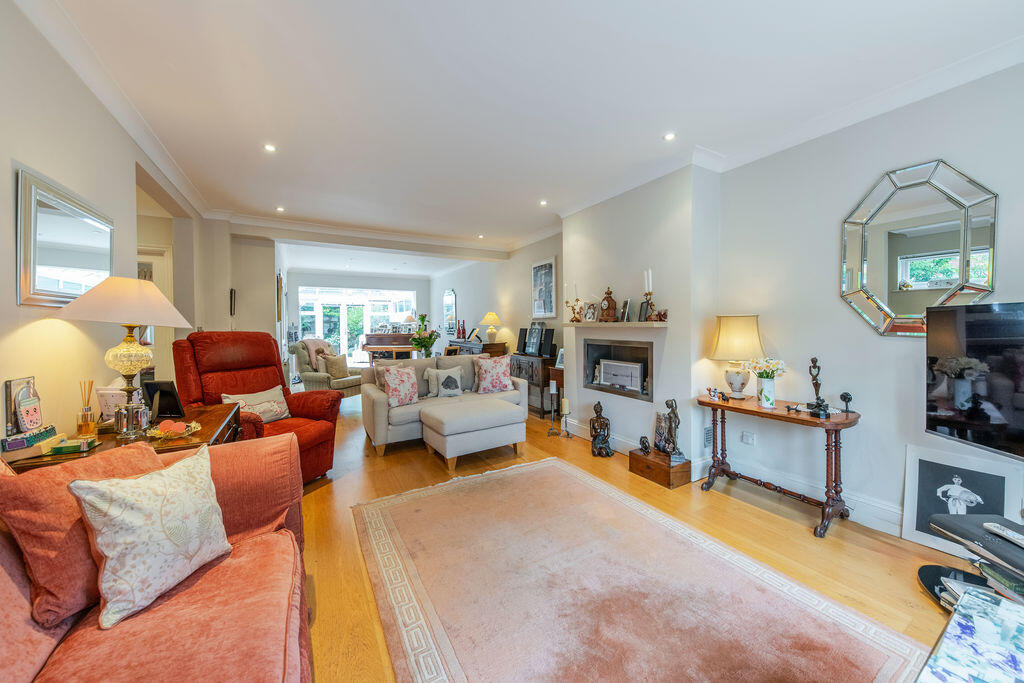 House in London - View 5
