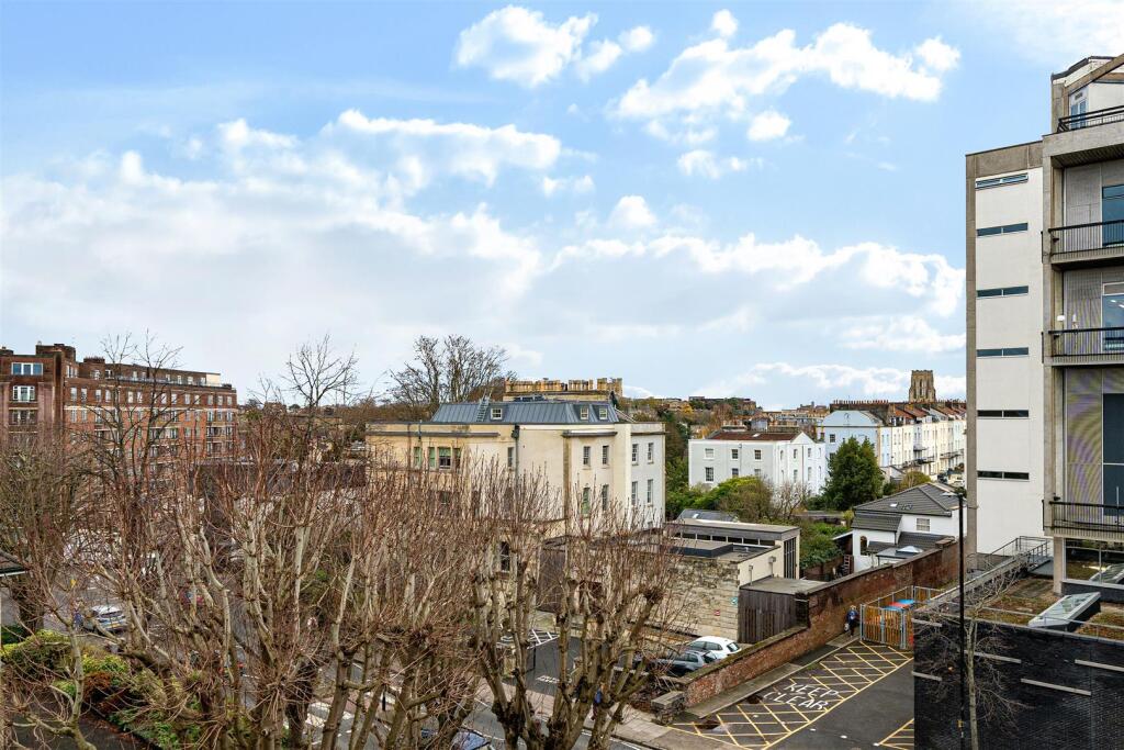 Buckingham Place, Clifton, Bristol photo 3