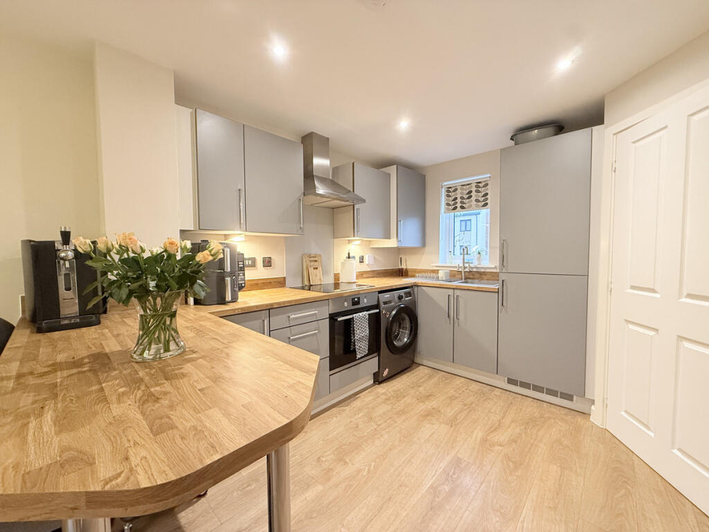 House in Cardiff, St Edeyrn's Village, Old St. Mellons - More