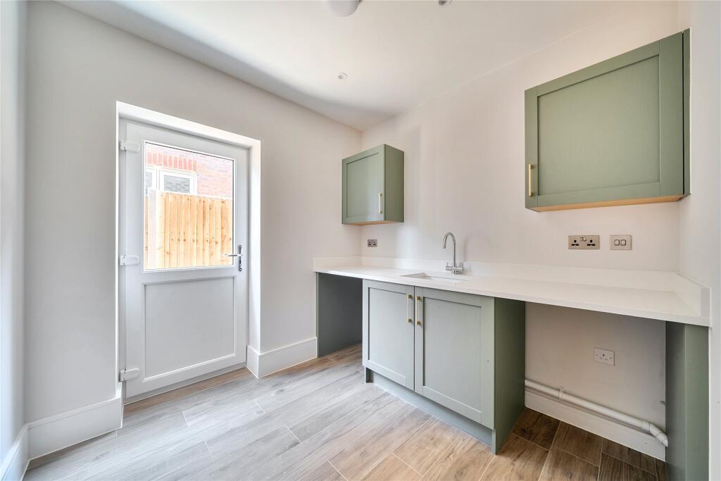 House in Hemel Hempstead - More