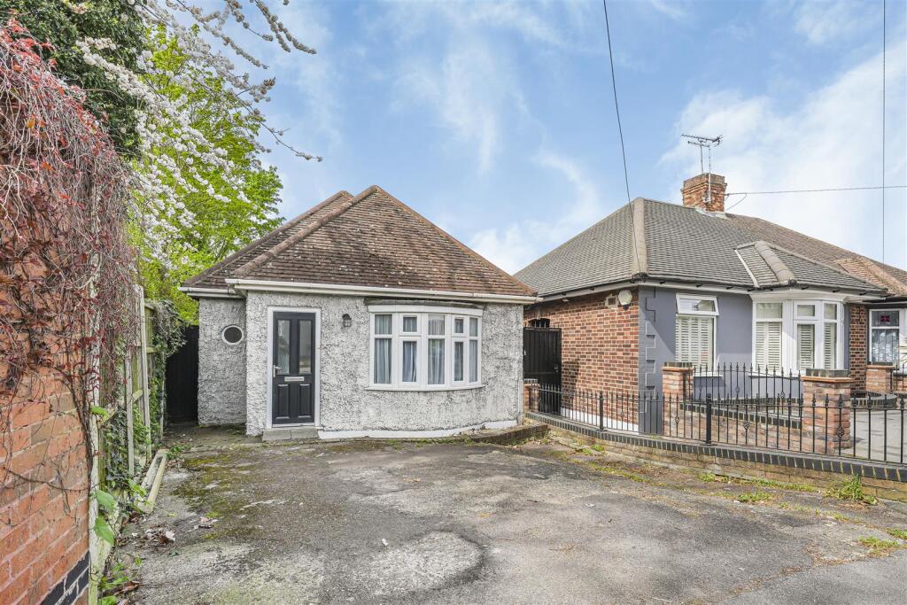 Main image of property: Drysdale Avenue, North Chingford, E4