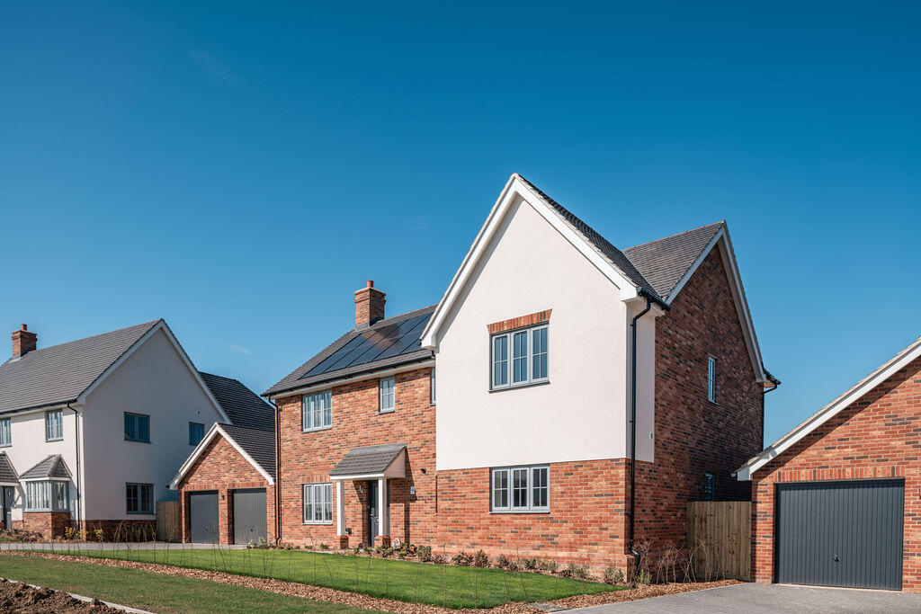 4-bed detached on Plot 14, Foxglove Place, Felsted, Essex, £900,000