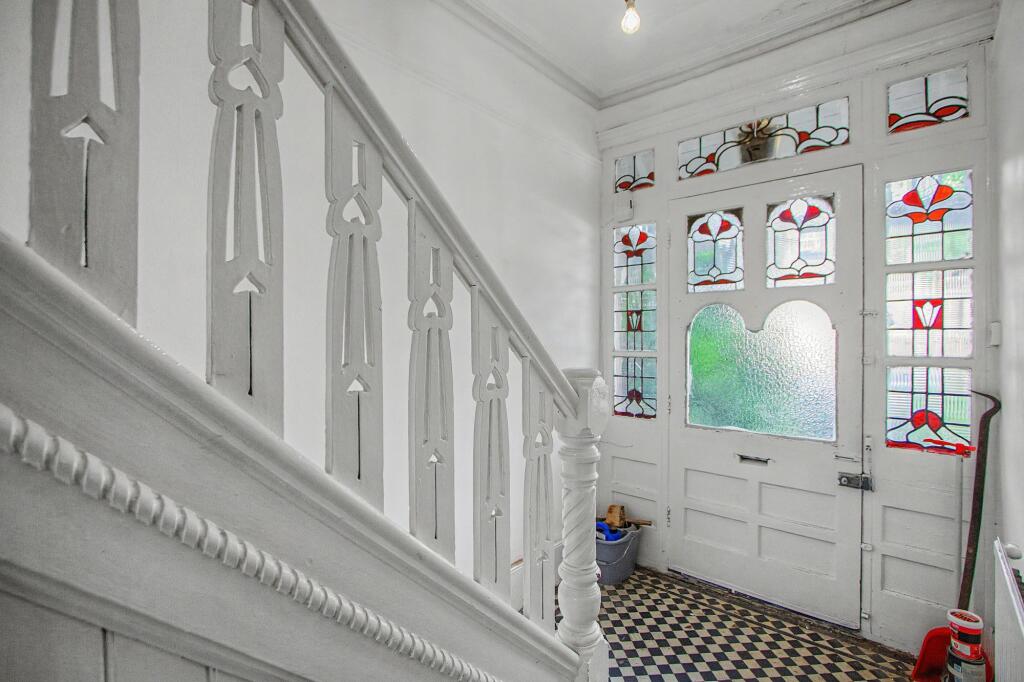 House in London - View 3