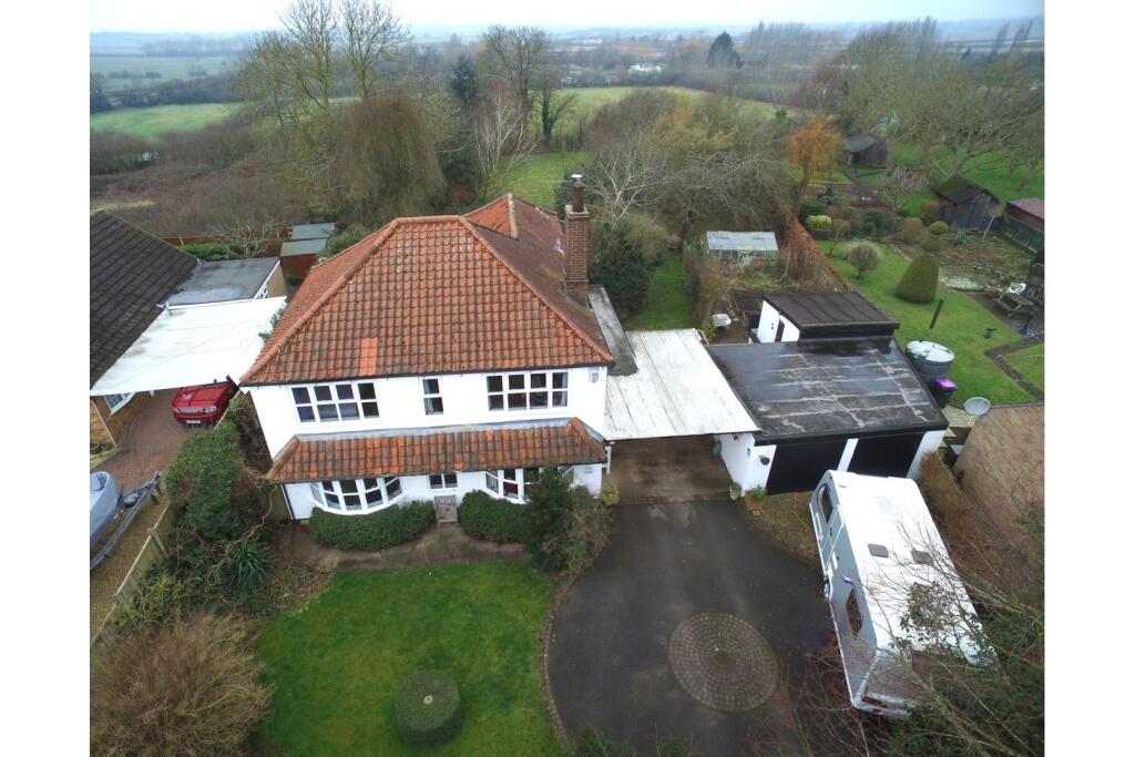 Main Street, Foston, Grantham, NG32 - More