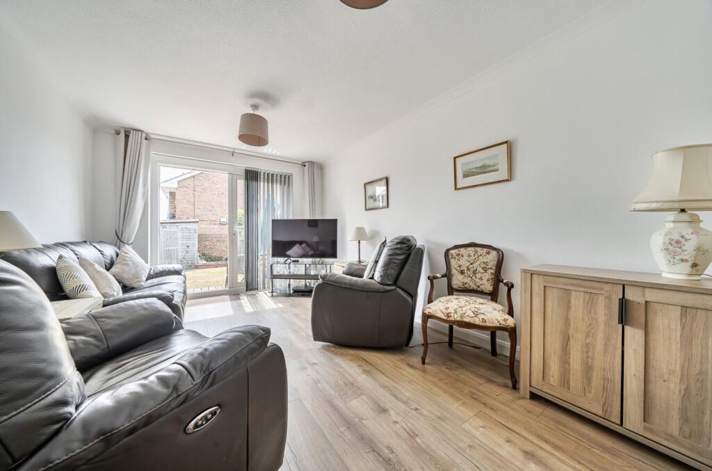 House in Chichester, Selsey - More