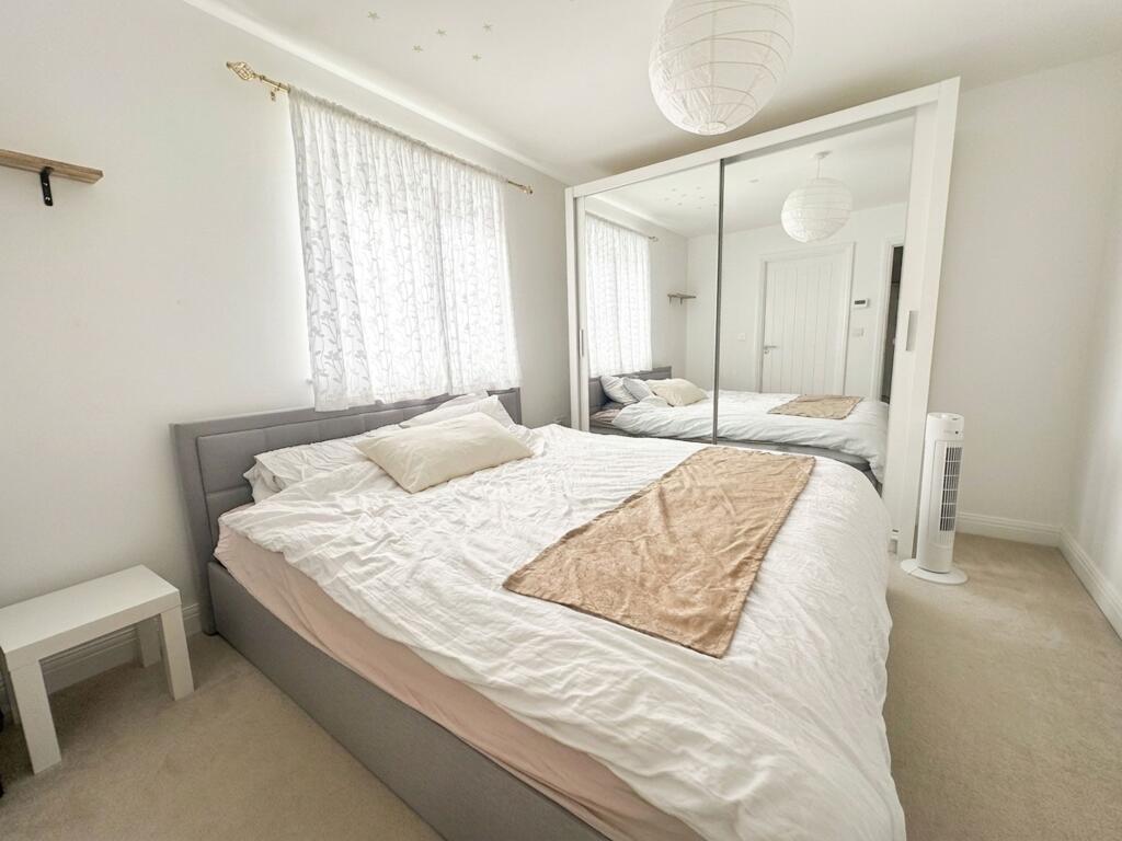 Apartment in Bristol - View 3