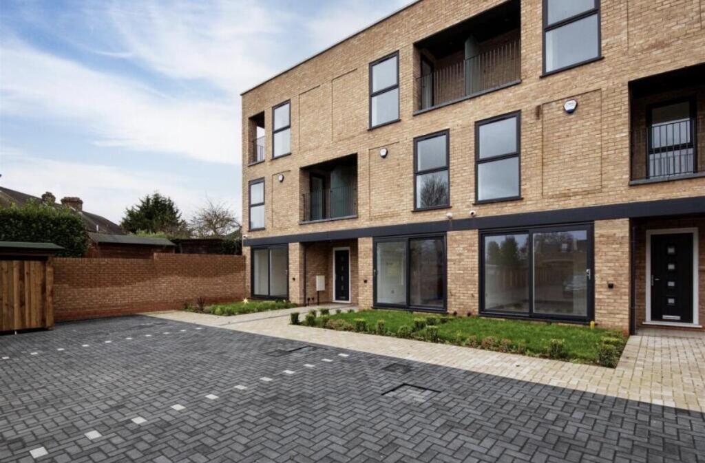 Main image of property: Chase Road, London