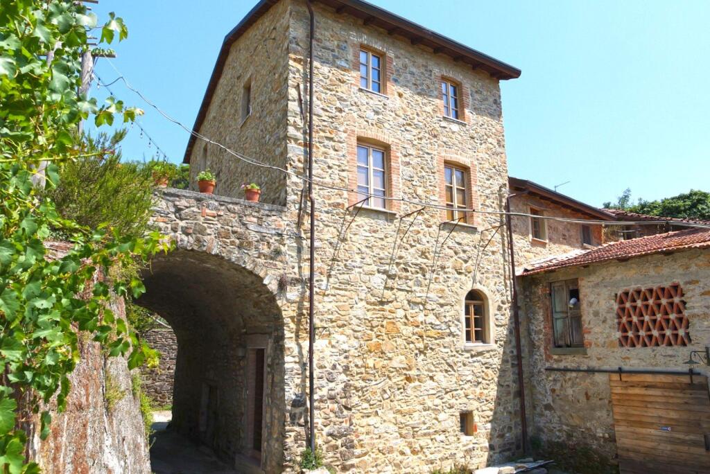 Main image of property: Tuscany, Lunigiana, Fivizzano