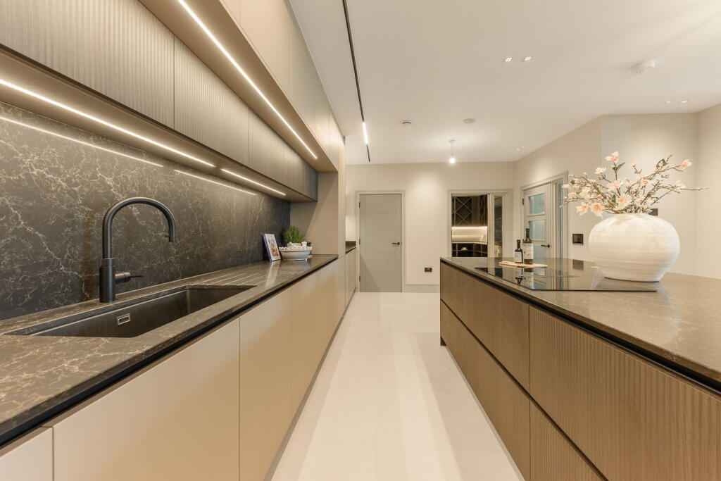House in Strood, Medway - More