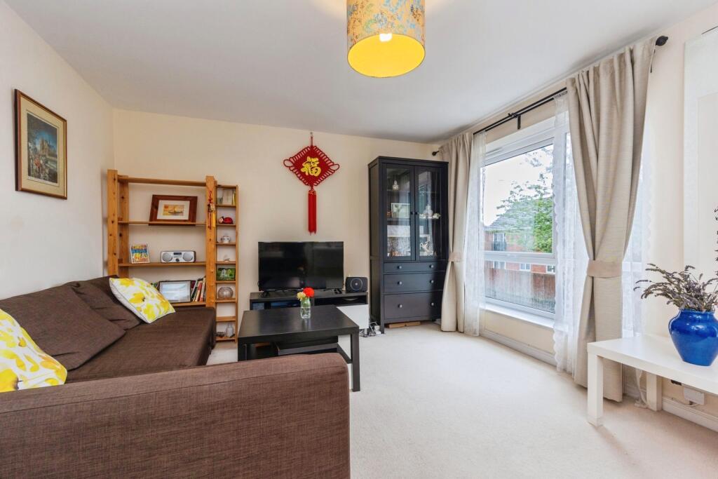 Guide Post Road, Manchester, Greater Manchester, M13 photo 4