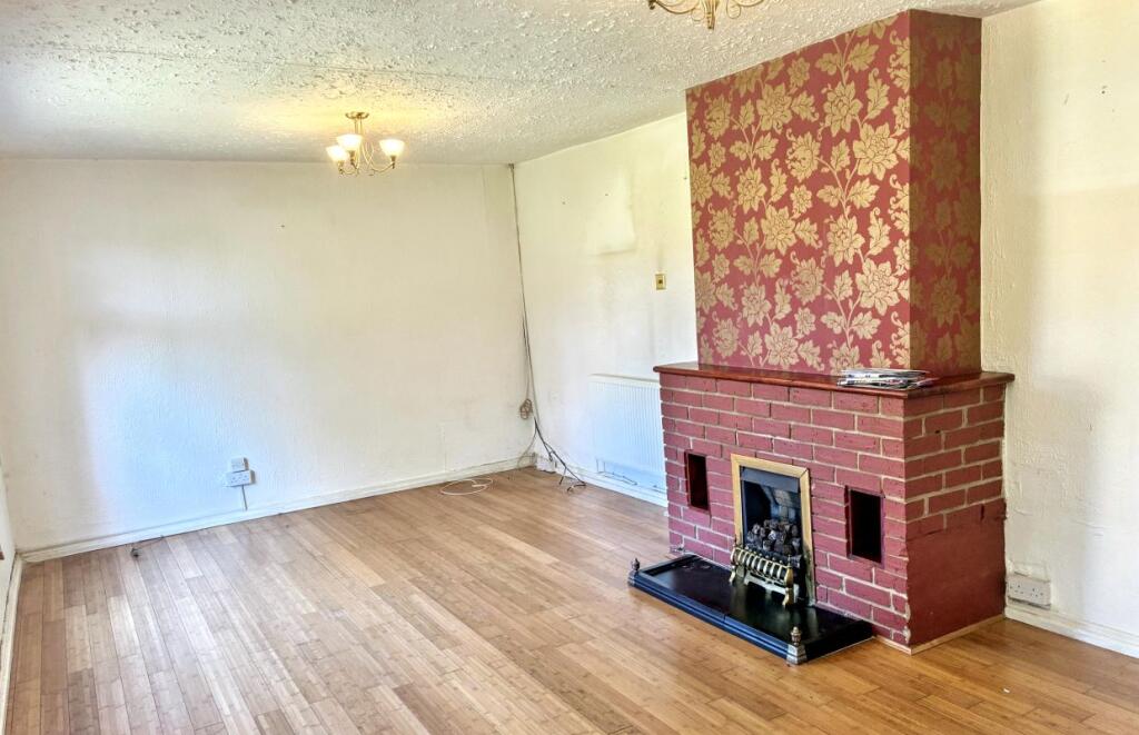 House in Weston-super-Mare, Coronation Estate, Coronation - View 2