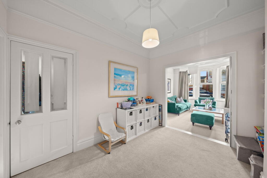 Balmoral Road, NW2 photo 3