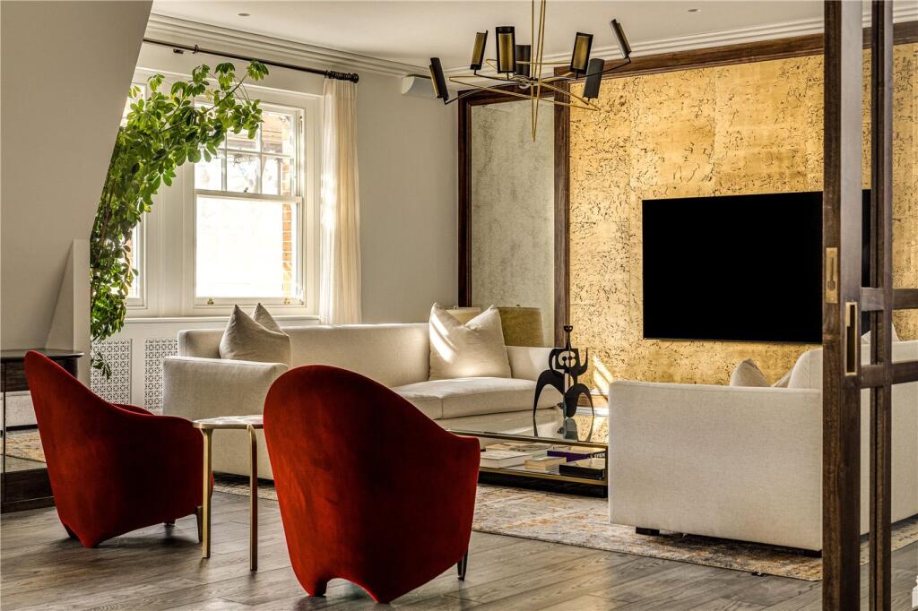 Main image of property: South Street, London, W1K