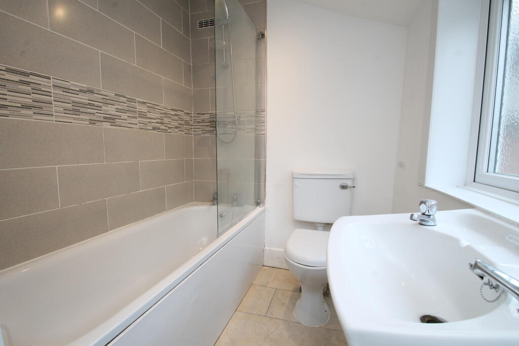 Apartment in Bromley - View 5