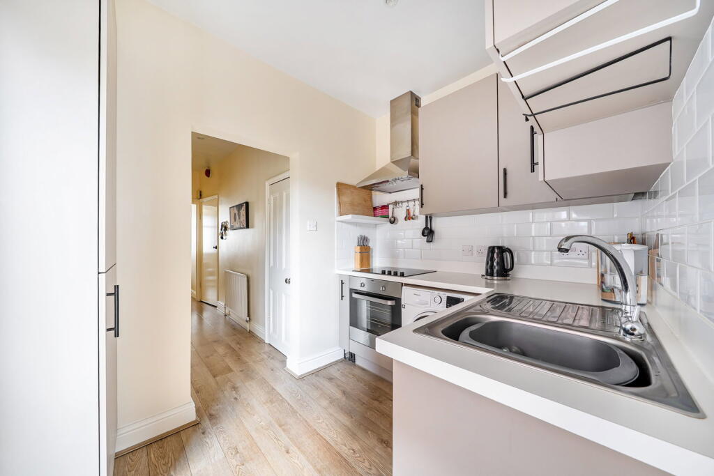 Apartment in Tonbridge - View 5