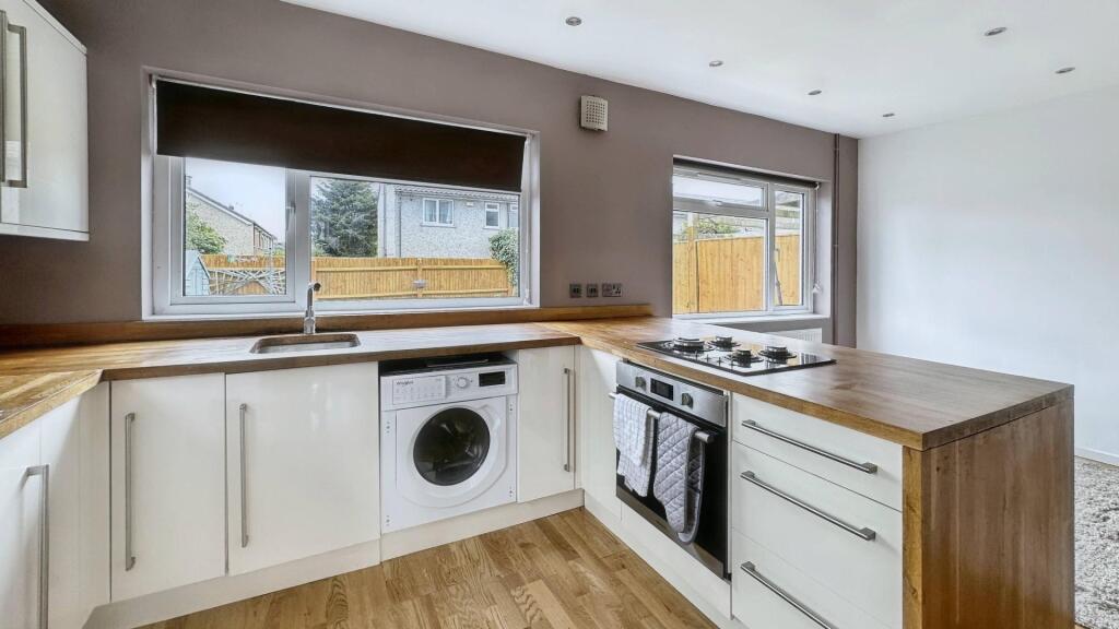 Main image of property: Tyndale View Thornbury, Bristol, BS35