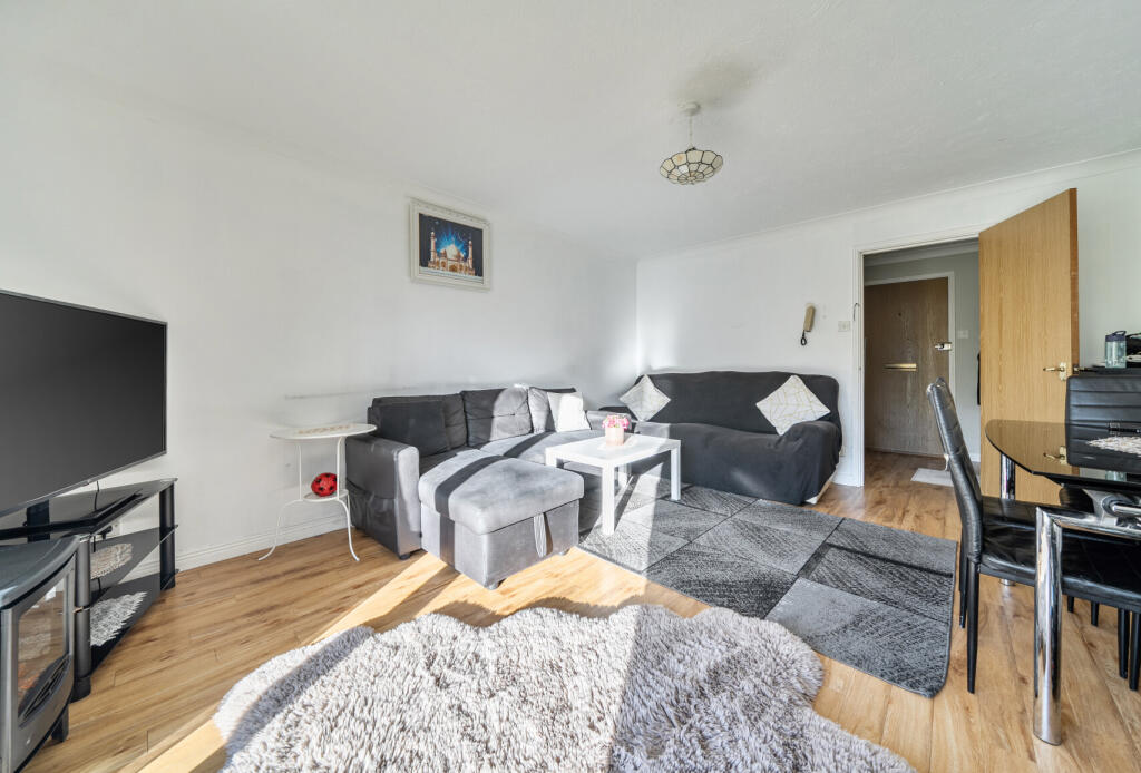 Ladbroke Road, Redhill, Surrey, RH1 - View 3