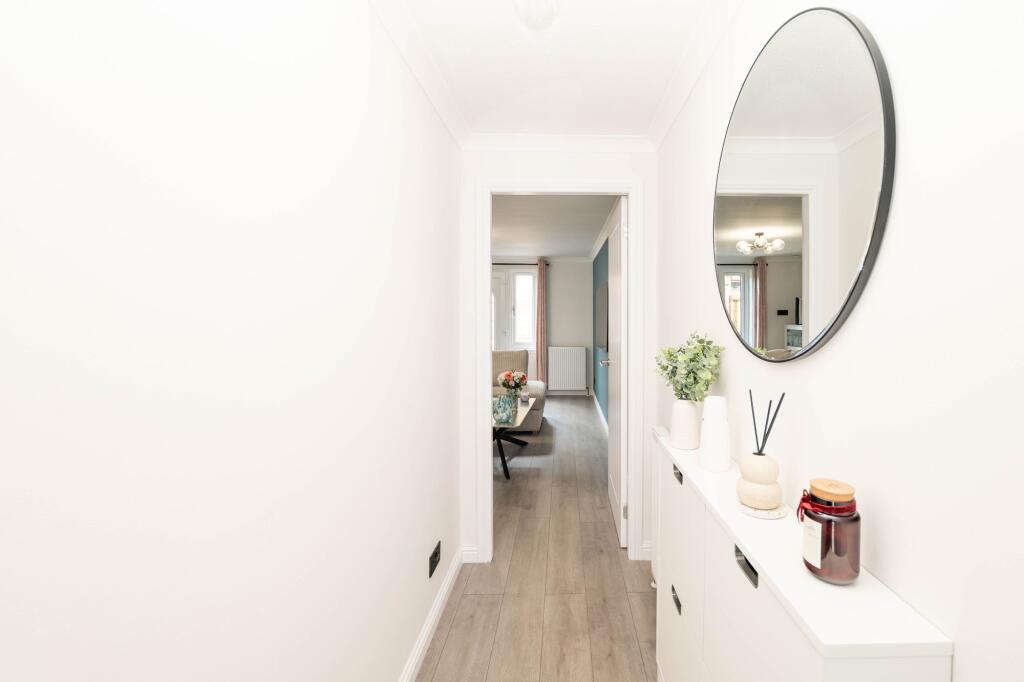 House in Edinburgh, West Lothian - More