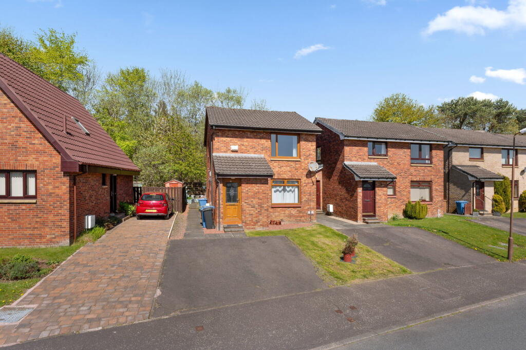 Main image of property: 98 Kirkfield East, Livingston Village, Livingston, West Lothian, EH54 7BB