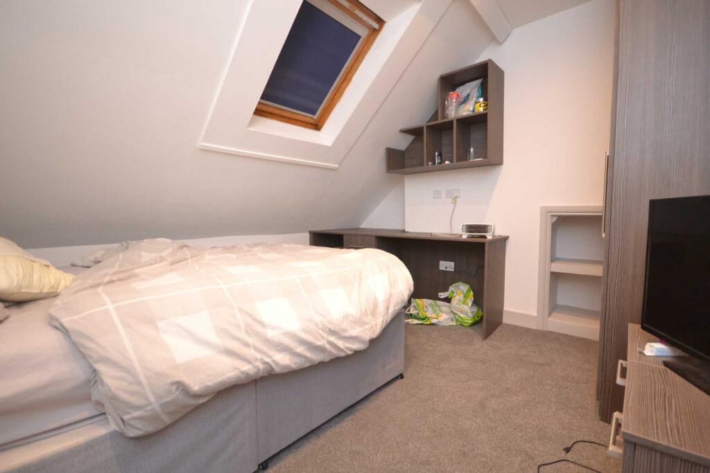 House in Reading - View 5