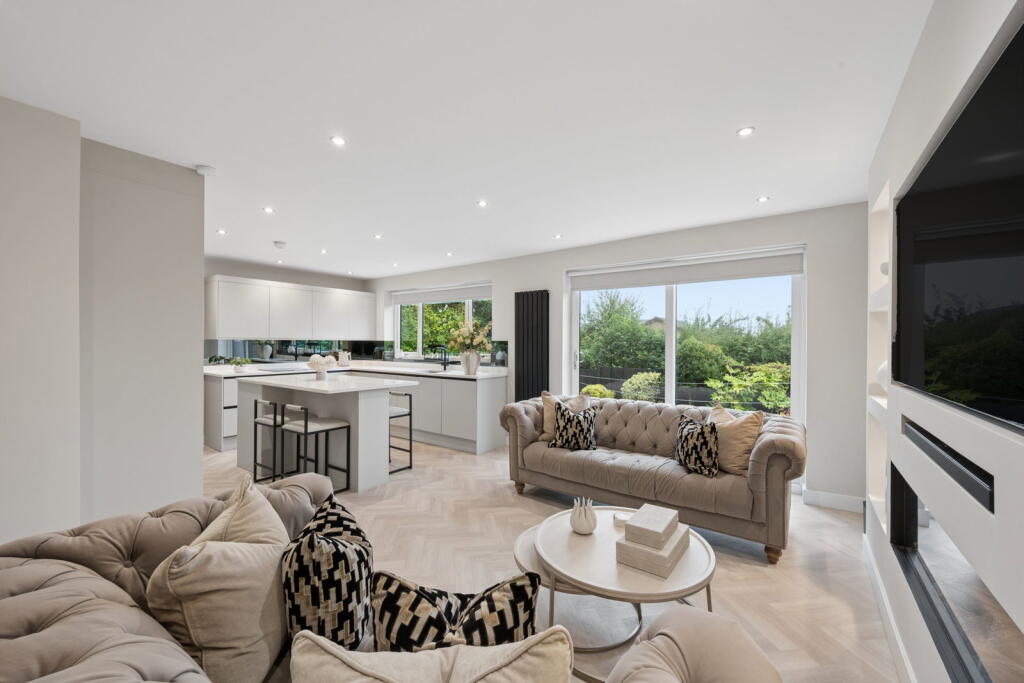 House in Bolton - View 3