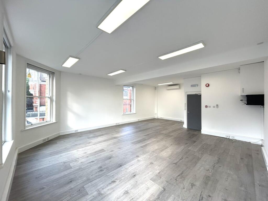 Main image of property: Suite 5, Islington House, 313-314 Upper Street, Islington, London, N1 2XQ