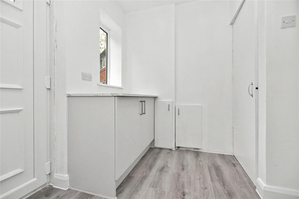 Wykebeck Valley Road, Leeds, West Yorkshire – pohled 4