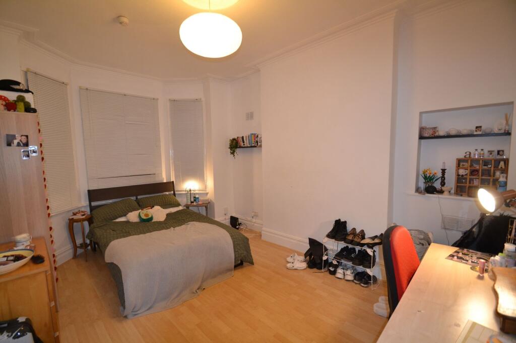 1 bedroom house share for rent
