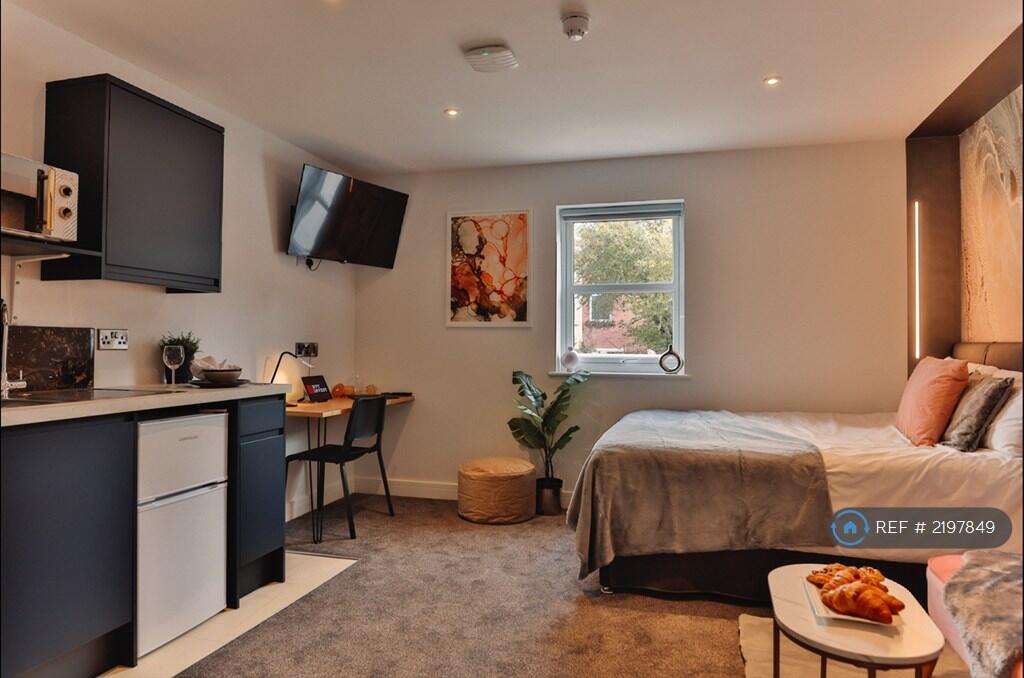 Main image of property: Victoria Road, Swindon, SN1