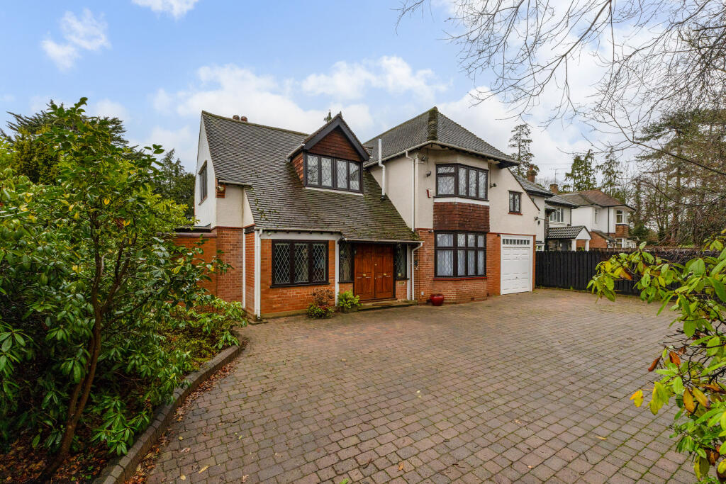 Main image of property: Uxbridge Road, Harrow Weald, HA3