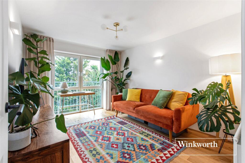 Main image of property: Montague Close, High Barnet, EN5