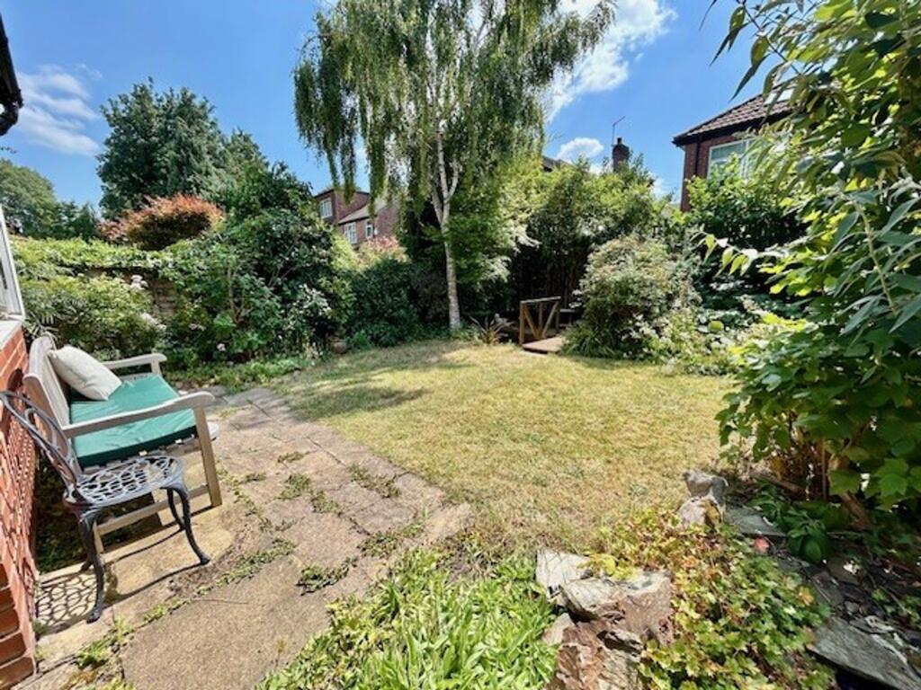 Austin Drive, Didsbury, M20 - More