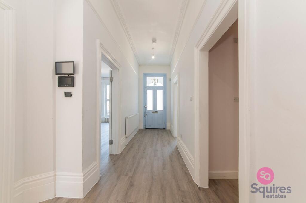 Apartment in London - More
