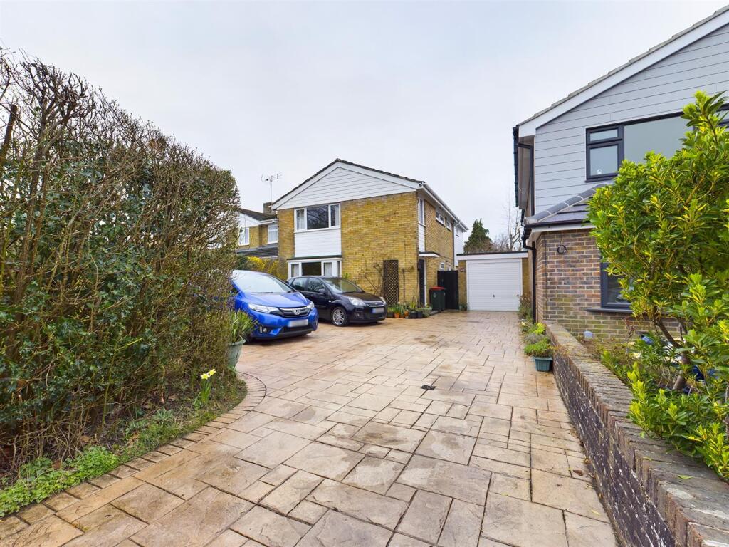 Main image of property: Furnace Green, Crawley