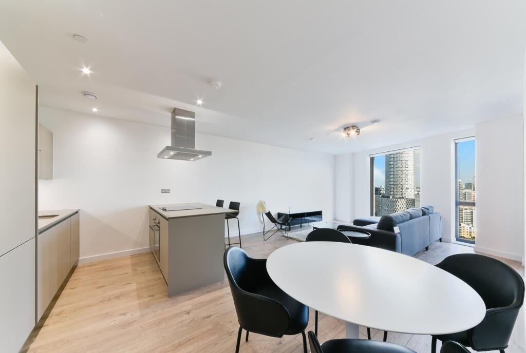 Main image of property: Roosevelt Tower, Manhattan Plaza, 18 Williamsburg Plaza, Canary Wharf, London, E14