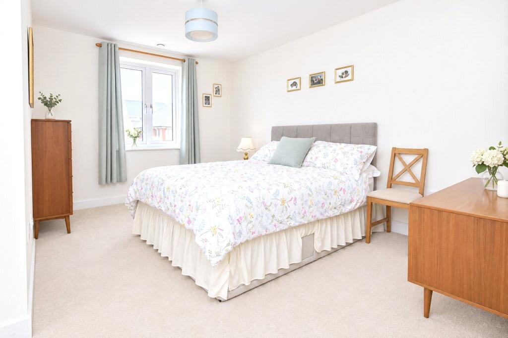 Apartment in Reading - View 4