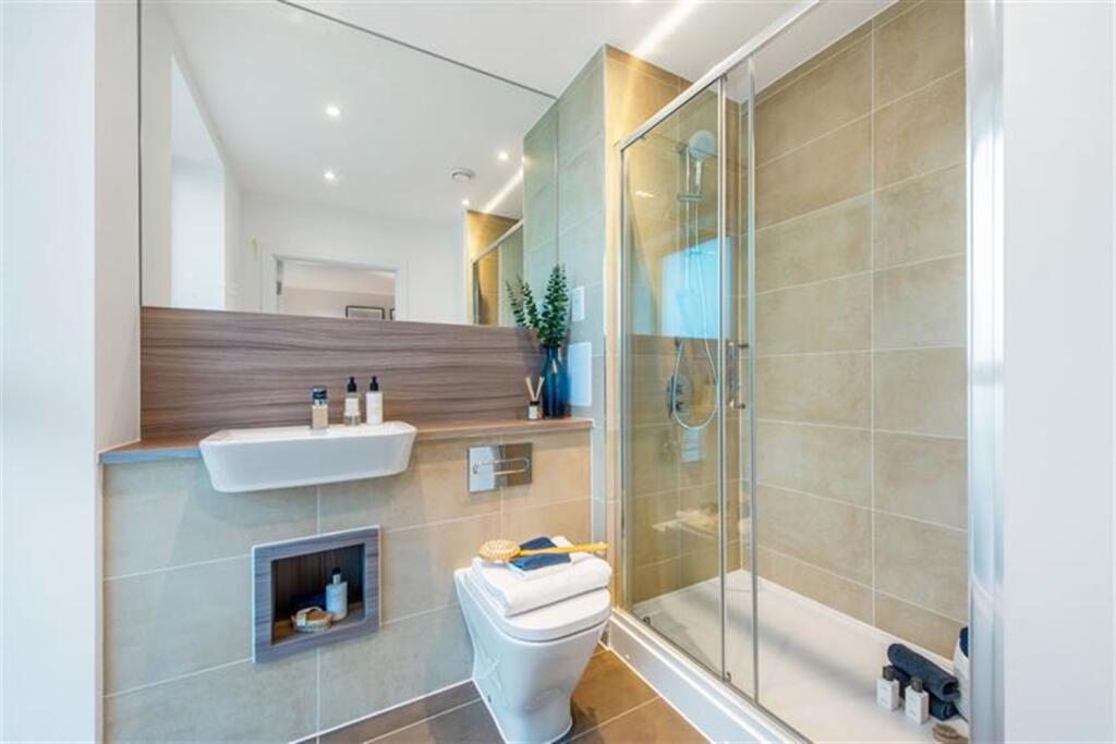 Apartment in Romford - View 2