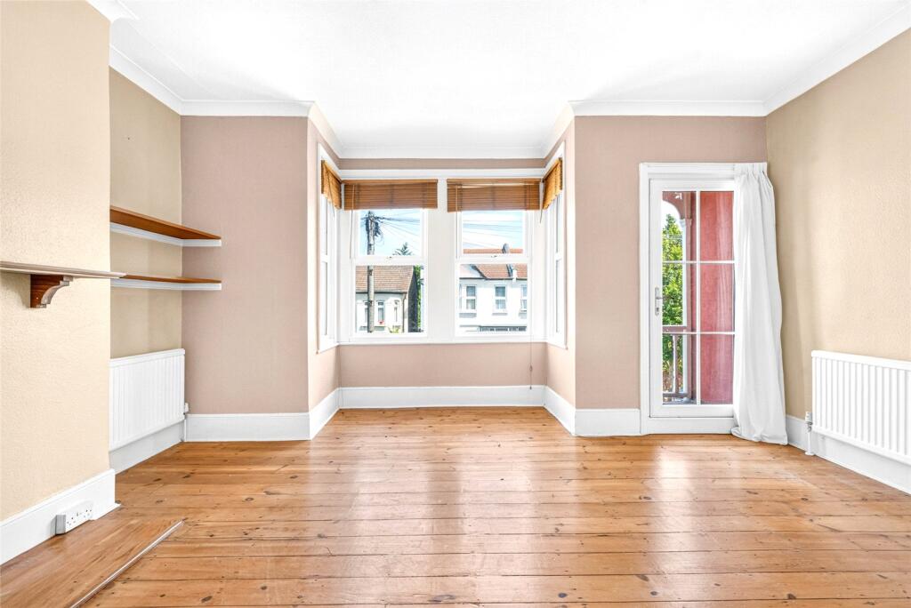 Apartment in London - View 5