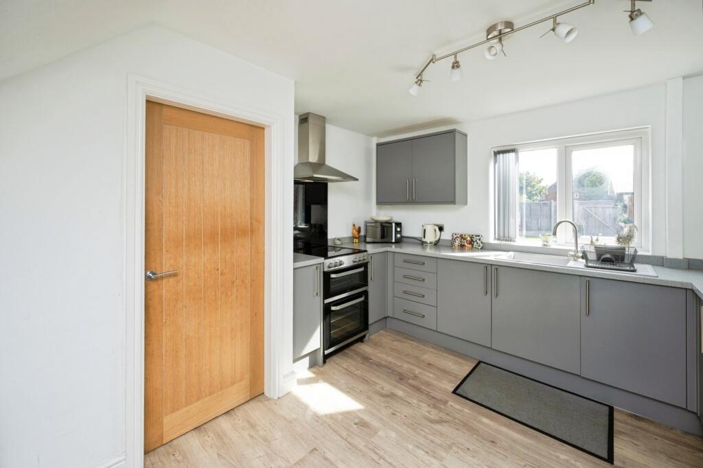 House in Ashfield, Hucknall - View 3