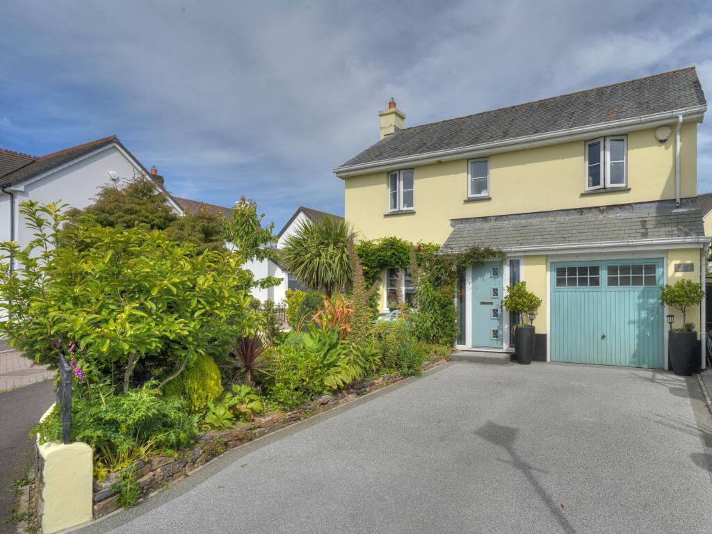 3-bed detached on Fountain Fields, High Bickington, £320,000