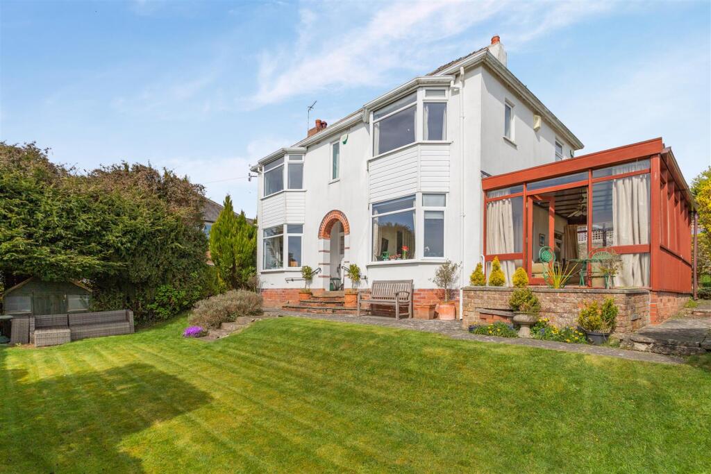 4-bed detached on Gallowfields Road, Richmond, £435,000