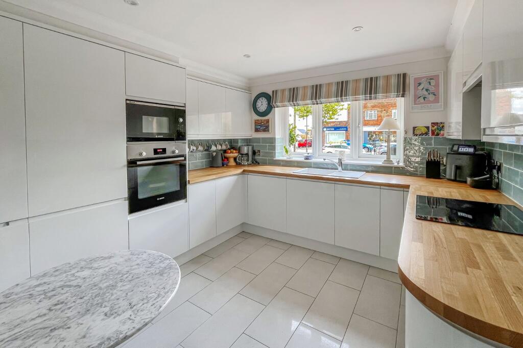 Sea Road, East Preston, Littlehampton, West Sussex - View 5