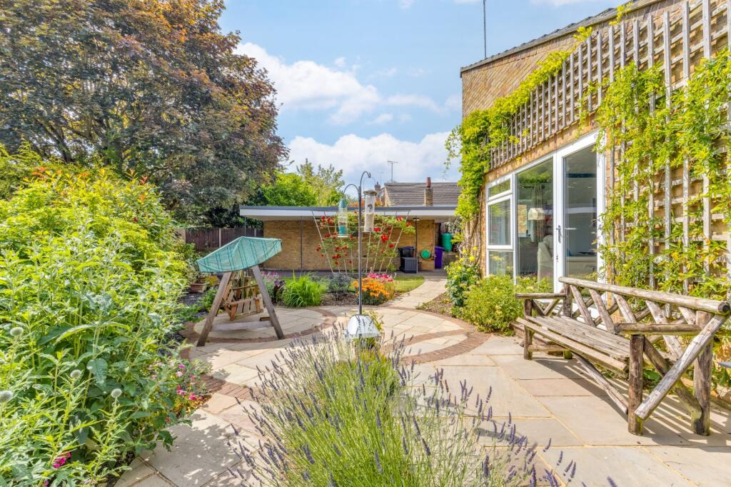 House in North Hertfordshire, Knebworth - View 3