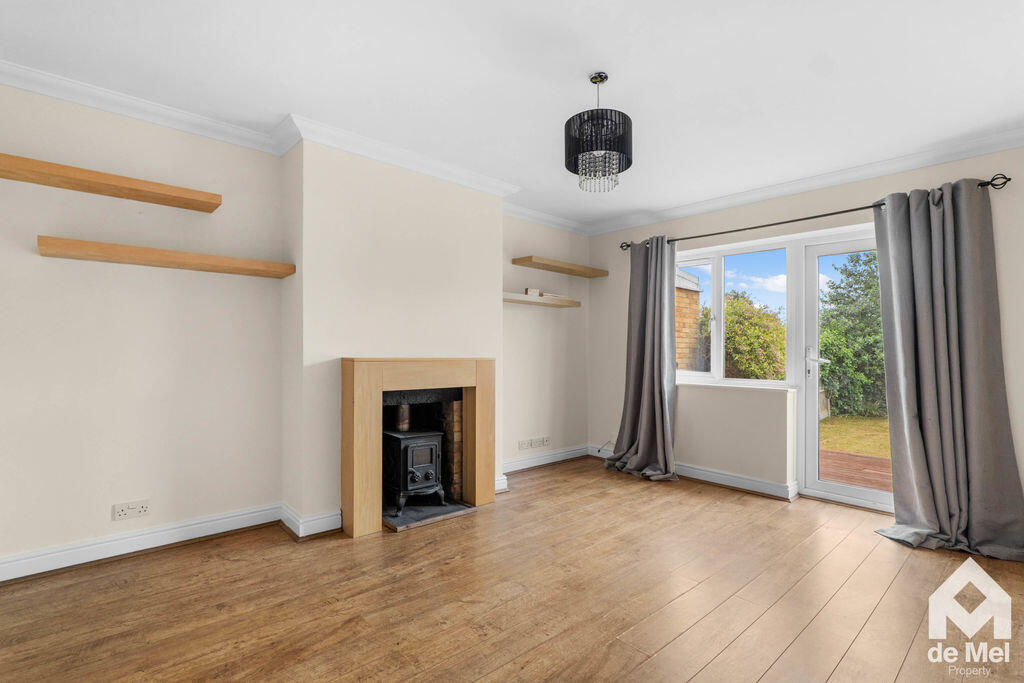 Oakfield Road, Bishops Cleeve photo 3